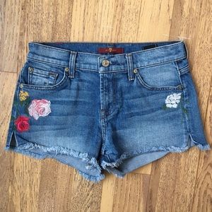 7 FAMK high waisted floral embroidered shorts
